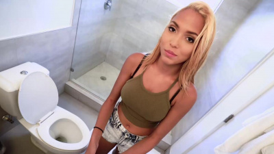 Ebony Selena Sosa pisses then fucks a lucky dude on cam for cash