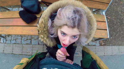 Teen nympho Eva Elfie sucking big boner on the park bench